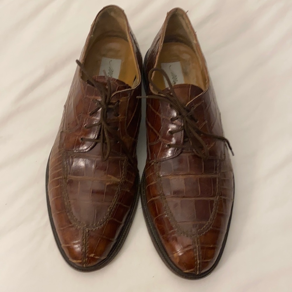 Mezlan Princeton alligator skin brown dress shoe